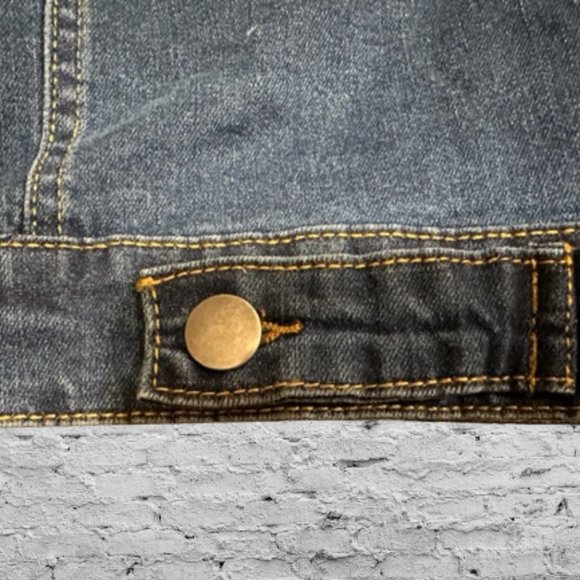 Dark Denim Jacket (2) - Picture 5 of 9